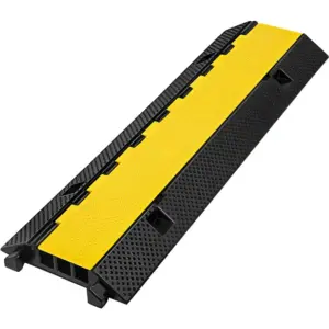VEVOR 1 pack 3 channel cable protector ramp front view
