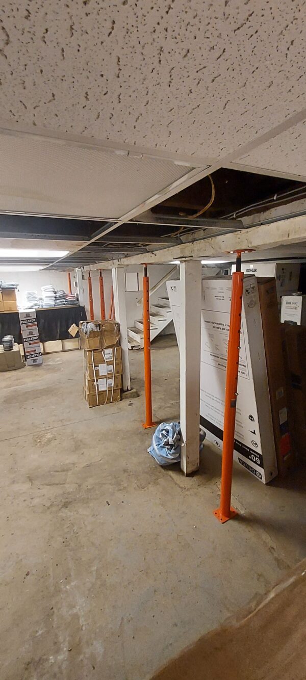 Customer photo 2 of <span class="sdh-h1" data-short="VEVOR House Floor Jack 53-93 in 18000 lbs Support">VEVOR House Floor Jack, 53″-93″ Height Range, 18000 lbs Max Load Capacity, Adjustable Support Beam Basement Jack Post Pole for Leveling, Lift Support Steel Telescoping Jack Post for Temporary Support</span>