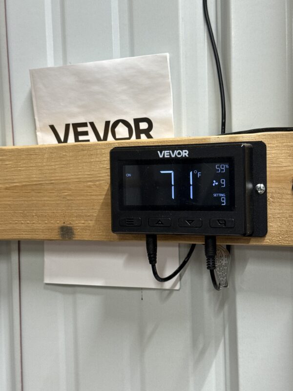 Customer photo 3 of <span class="sdh-h1" data-short="VEVOR 12 inch Shutter Exhaust Fan 1100 CFM Variable Speed">VEVOR 12 inch Shutter Exhaust Fan Wall-Mount Variable Speed Temperature, Automatic Louvers Sturdy Steel Housing, Low Noise, Ventilation and Cooling for Attic, Garage, Barn, Greenhouse, Workshop</span>