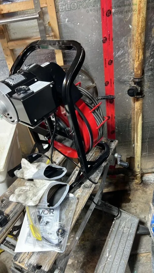 Customer photo 3 of <span class="sdh-h1" data-short="VEVOR Drain Cleaner Machine 50 FT x 1/2 Inch With Wheels">VEVOR Drain Cleaner Machine 50 FT x 1/2 Inch, Manual Feed Sewer Snake Auger on Wheels – with 4 Cutters & Air-activated Foot Switch for 2″ to 6″ Pipes</span>