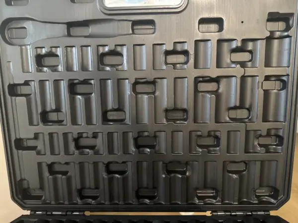 Customer photo 4 of <span class="sdh-h1" data-short="VEVOR 90 Piece 3/8 in Complete Impact Socket Set Cr-Mo">VEVOR 3/8″ Drive Impact Socket Set, SAE 1/4″-3/4″ and Metric 6-19mm 90 Piece Socket Set, 6 Point Cr-Mo Alloy Steel for Auto Repair, Includes Extension Bars Universal Joint Adapter Lock Storage Case</span>
