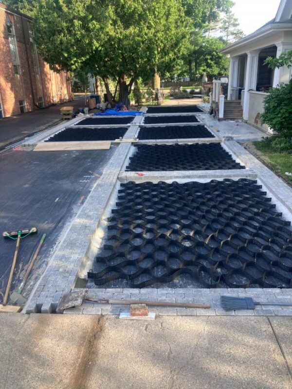 Customer photo 2 of <span class="sdh-h1" data-short="VEVOR 6 x 300 ft Weed Barrier Fabric 3 oz Heavy Duty">VEVOR Weed Barrier Landscape Fabric, 6*300FT Heavy Duty Garden Weed Fabric, Woven PP Weed Control Fabric, Driveway Fabric, Geotextile Fabric for Landscaping, Ground Cover, Weed Blocker Weed Mat, Black</span>