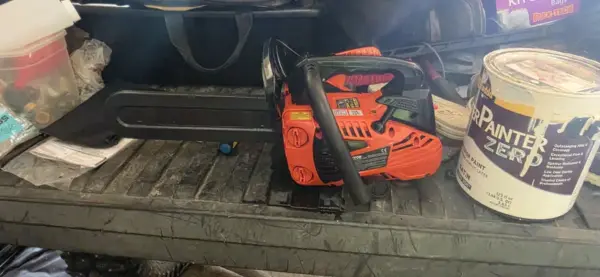 Customer photo 8 of <span class="sdh-h1" data-short="VEVOR 25.4CC 12 in Gas Chainsaw, 1.2 HP Handheld">VEVOR Gas Chainsaw, 25.4CC 12″ 1.2HP, Gasoline Powered Chain Saw, Handheld Cordless Petrol Chainsaws for Tree Wood Branch Cutting, Tree Trimming, Land Clearing, Farm Garden Ranch Forest Cutting Use</span>
