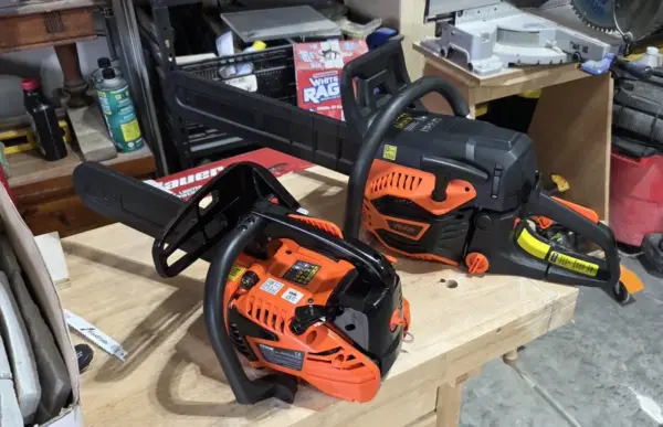 Customer photo 6 of <span class="sdh-h1" data-short="VEVOR 25.4CC 12 in Gas Chainsaw, 1.2 HP Handheld">VEVOR Gas Chainsaw, 25.4CC 12″ 1.2HP, Gasoline Powered Chain Saw, Handheld Cordless Petrol Chainsaws for Tree Wood Branch Cutting, Tree Trimming, Land Clearing, Farm Garden Ranch Forest Cutting Use</span>