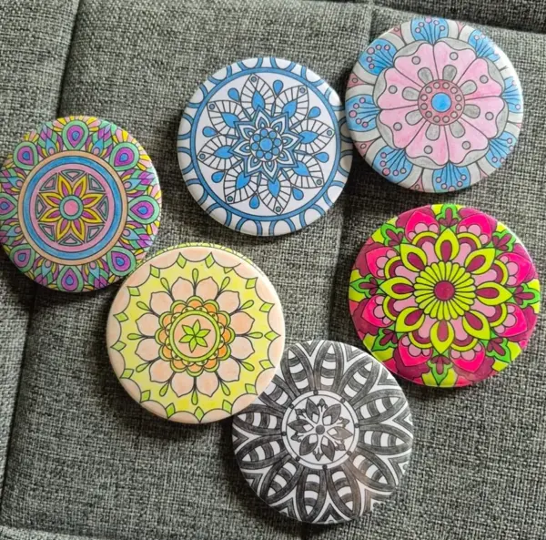 Customer photo 3 of <span class="sdh-h1" data-short="VEVOR Button Maker 1"&1.25"&2.25" Black 300 Pcs">VEVOR Button Maker, 1/1.25/2.28 inch(25/32/58mm) 3-IN-1 Pin Maker, with 300pcs Button Parts, Button Maker Machine with Panda Magic Book, Ergonomic Arc Handle Punch Press Kit, For Children DIY Gifts</span>
