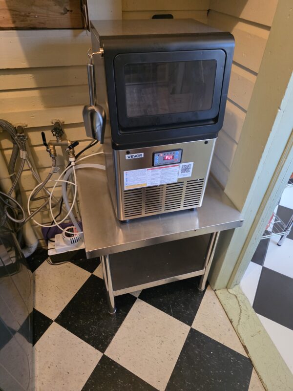 Customer photo 2 of <span class="sdh-h1" data-short="VEVOR Commercial Ice Maker 120 lbs/24h 30 lbs Storage">VEVOR Commercial Ice Maker Machine, 120 lbs/24h with 30 lbs Storage Capacity, Built-in/Freestanding/Under Counter, Stainless Steel Ice Maker with LED Display & Self-Cleaning, for Home Bar Restaurant</span>