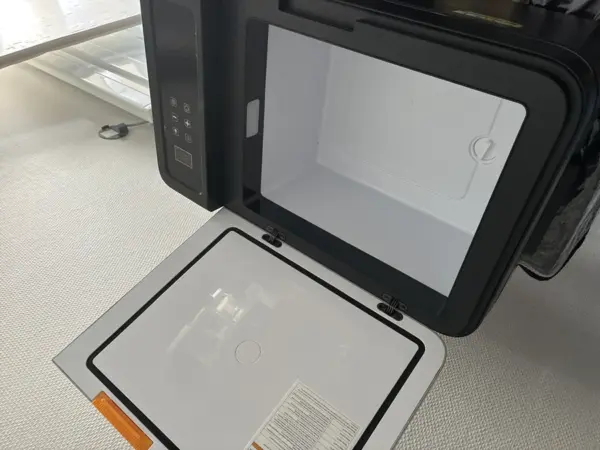 Customer photo 14 of <span class="sdh-h1" data-short="VEVOR 16 Qt Portable Car Fridge 12V Compressor Cooler">VEVOR 12 Volt Refrigerator 16 Qt, Portable Mini Car Fridge with -4 F to 68 F Cooling Range and App Control, 12/24V DC and 110-240V AC Electric Compressor Cooler for Truck, Vehicle, RV, Boat, Outdoor and Home Use</span>