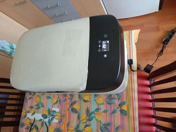 Customer photo 7 of <span class="sdh-h1" data-short="VEVOR 16 Qt Portable Car Fridge 12V Compressor Cooler">VEVOR 12 Volt Refrigerator 16 Qt, Portable Mini Car Fridge with -4 F to 68 F Cooling Range and App Control, 12/24V DC and 110-240V AC Electric Compressor Cooler for Truck, Vehicle, RV, Boat, Outdoor and Home Use</span>