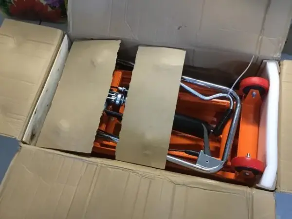Customer photo 1 of <span class="sdh-h1" data-short="VEVOR Hydraulic Lift Table Cart Orange Double Scissor 1760 l">VEVOR Hydraulic Lift Table Cart, 1760lbs Capacity 59″ Lifting Height, Manual Double Scissor Lift Table with 4 Wheels and Non-slip Pad, Hydraulic Scissor Cart for Material Handling and Transportation</span>