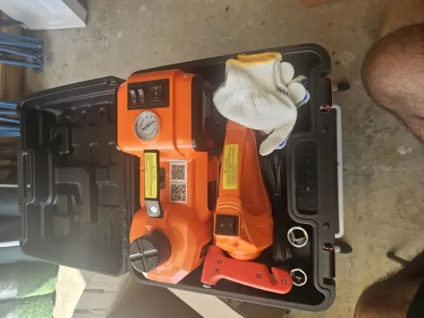 Customer photo 1 of <span class="sdh-h1" data-short="VEVOR 5 Ton Electric Car Jack with Impact Wrench">VEVOR Electric Car Jack, 5 Ton/11023 LBS Hydraulic Jack with Electric Impact Wrench, Portable Car Lift with Built-in Inflatable Pump, and LED Light for SUV MPV Sedan Truck Change Tires Garage Repair</span>