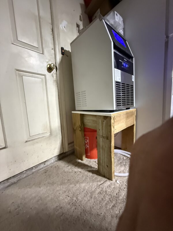 Customer photo 1 of <span class="sdh-h1" data-short="VEVOR Commercial Ice Maker 150 lbs/24h 30 lbs Storage">VEVOR Commercial Ice Maker Machine, 150 lbs/24h with 30 lbs Storage Capacity, Built-in/Freestanding/Under Counter, Stainless Steel Ice Maker with LED Display & Self-Cleaning, for Home Bar Restaurant</span>