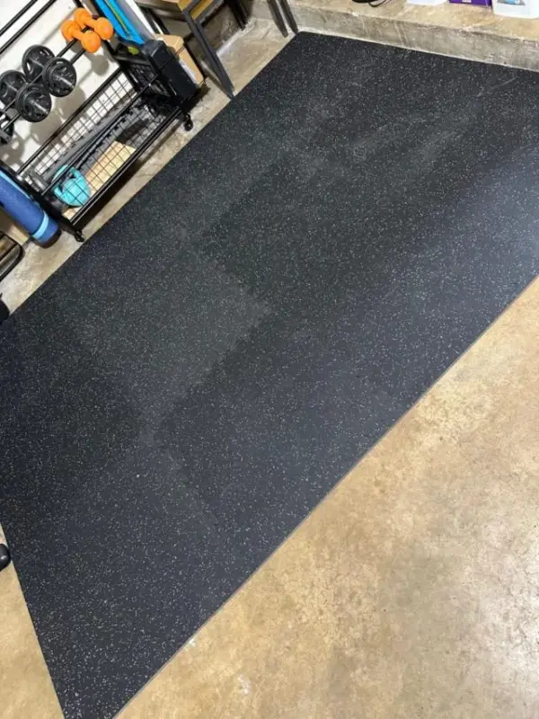 Customer photo 2 of <span class="sdh-h1" data-short="VEVOR Puzzle Exercise Mat 0.56 inch 24 pcs Blue Dot On Black">VEVOR Puzzle Exercise Mat, 24 PCS Fitness Equipment Mats, 24 x 24 x 0.56 in, High-Density EVA Foam Mat Set, Interlocking Rubber Soft Tiles, Protective Floor Padding with Blue Dots for Home Gym Office</span>