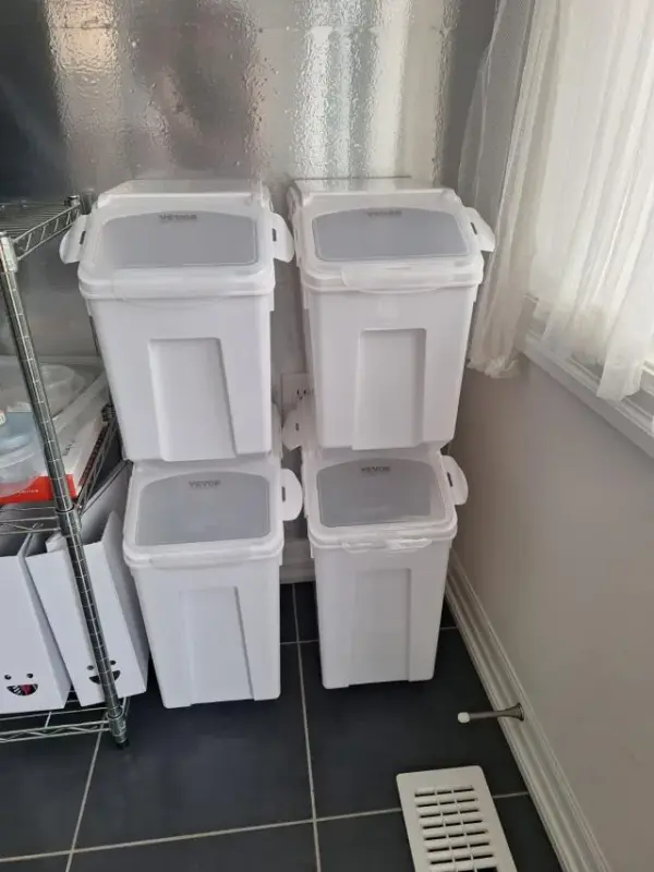 Customer photo 1 of <span class="sdh-h1" data-short="VEVOR Rice Storage Container 2 pcs 40L">VEVOR Rice Storage Container, 4.5Gallon/20L x2 Capacity Large Dog Food Dispenser Bin, Kitchen Ingredient Grain Cereal Flour Bin, Pet food Containers with Wheels, 2 Measuring Cups, Airtight Lid, 2 Pack</span>