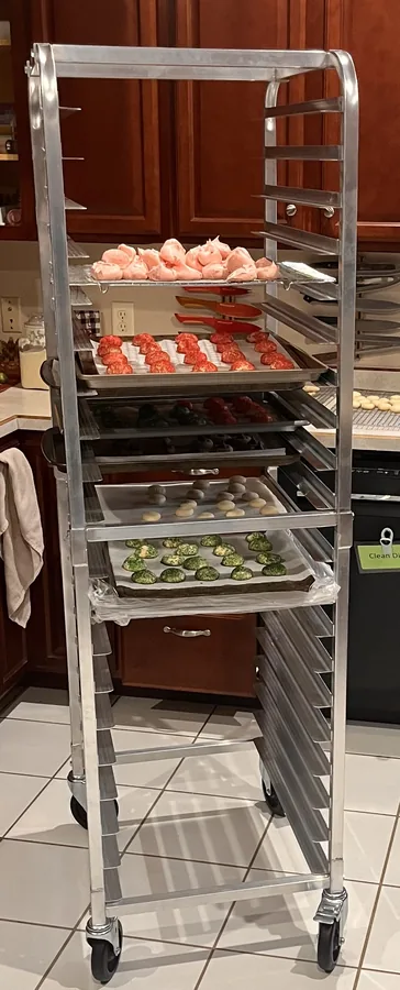 Customer photo 1 of <span class="sdh-h1" data-short="VEVOR Bun Pan Rack 20 Layers">VEVOR Bun Pan Rack, 20-Tier Commercial Bakery Racks with Brake Wheels, Aluminum Racking Trolley Storage for Half & Full Sheet, Speed Rack For Kitchen Home, Bread Baking Equipment, 26″L x 20.4″W x 70″H</span>